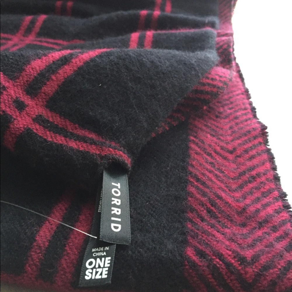 🌹SOLD🌹TORRID Plus Size Merlot Plaid Wrap - Picture 4 of 8